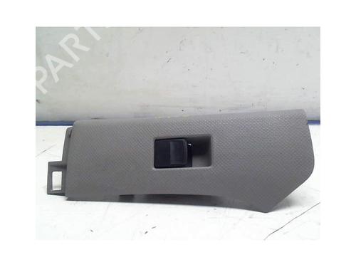Used Right front window switch TOYOTA YARIS (_P9_) 1.4 D-4D (NLP90_, NLP90R) (90 hp) 25417726