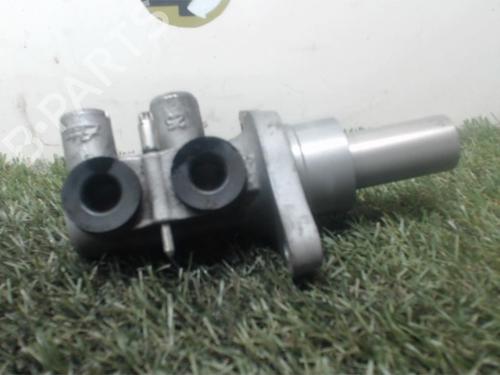 Used Brake master cylinder OPEL ZAFIRA / ZAFIRA FAMILY B (A05) 1.7 CDTI (M75) (125 hp) 25396389