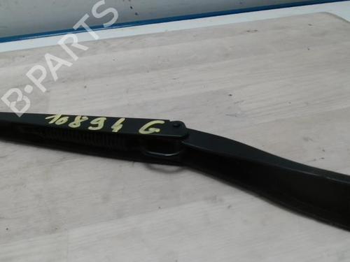 Used Front windshield wiper arm RENAULT MEGANE III Hatchback (BZ0/1_, B3_) 1.5 dCi (106 hp) 28535754