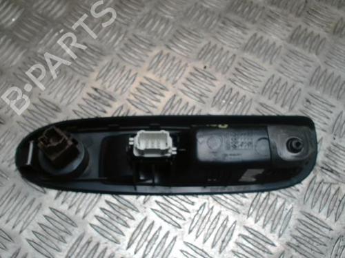 Right front window switch RENAULT CLIO II (BB_, CB_) 1.4 16V (B/CB0P, BB13) | BP32241155I26