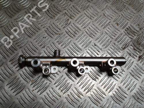 Used Injection rail Injection rail PEUGEOT 308 III (FB_, FH_, FP_, F3_, FM_) PureTech 130 (FPHNSL, FPHNST) (131 hp) 36301096 36301096