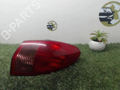 Farolim direito da mala OPEL CORSA C (X01) 1.7 DTI (F08, F68) (75 hp) 31233285