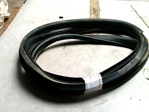 rubber-door-seal-kia-sorento-i-jc-2002-2003-2004-2005-2006-2007-2008-2009-2010-2011-26679740 main image