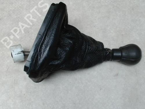 Used Gear lever OPEL CORSA C (X01) 1.3 CDTI (F08, F68) (70 hp) 31227684