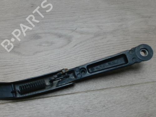 Used Front windshield wiper arm MERCEDES-BENZ C-CLASS (W203) C 270 CDI (203.016) (170 hp) 29046835