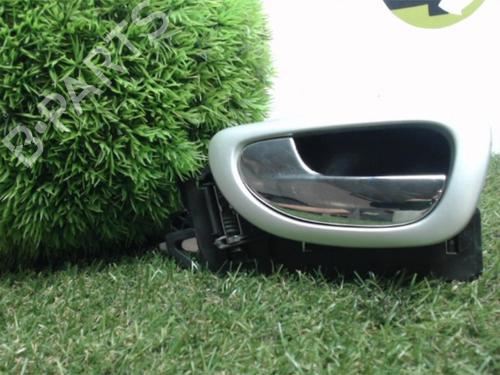 Used Front left interior door handle PEUGEOT 307 Break (3E) 1.6 HDi 110 (109 hp) 25415284
