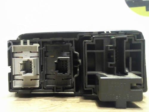 Used Switch RENAULT MEGANE III Coupe (DZ0/1_) 1.5 dCi (DZ09, DZ0D, DZ1F, DZ1G, DZ14, DZ29) (110 hp) 25409541