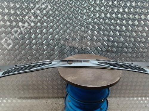 Griglia sotto parabrezza JAGUAR XJ (XJ40, XJ81) 4.0 (226 hp) 33021377