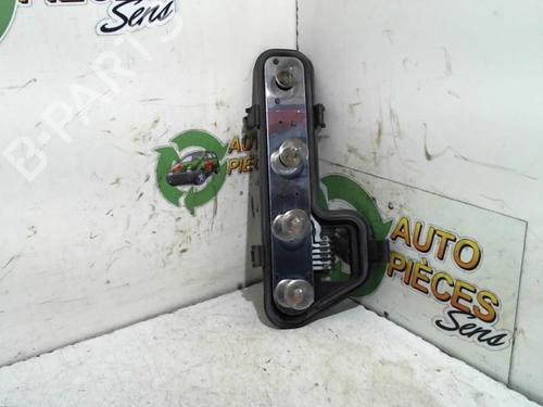 Used Licence plate light OPEL ZAFIRA A MPV (T98) 2.0 DTI 16V (F75) (101 hp) 25399244