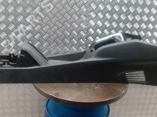 Used Middle console Middle console PEUGEOT 208 I (CA_, CC_) 1.2 VTI 82 (82 hp) 32747293 32747293