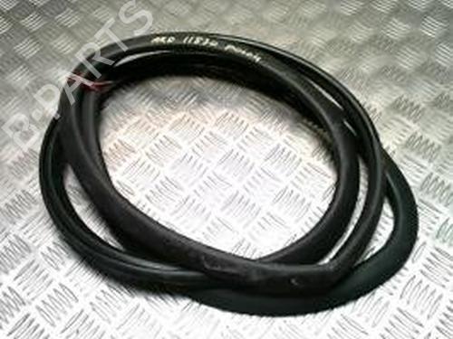 Used Rubber door seal VW POLO IV (9N_, 9A_) 1.2 12V (64 hp) 25837431
