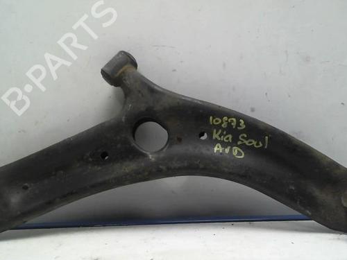 Used Right front suspension arm KIA SOUL I (AM) 1.6 CRDi 115 (115 hp) 31226690