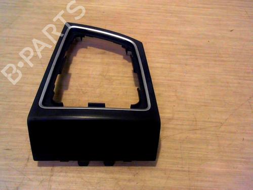 Used Middle console HYUNDAI i20 II (GB, IB) 1.2 (84 hp) 25391224