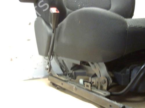 Left front seat PEUGEOT 5008 (0U_, 0E_) 1.6 HDi | BP31229124C15 