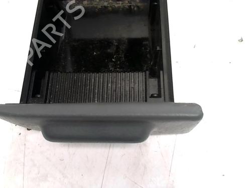 Posacenere HONDA CR-V I (RD) 2.0 16V 4WD (RD1, RD3) (128 hp) 31236371