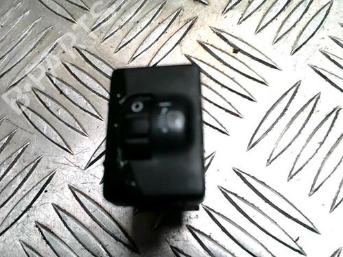 Used Switch Switch TOYOTA URBAN CRUISER (_P1_) 1.4 D-4D 4WD (NLP115_, NLP115R) (90 hp) 33872073 33872073