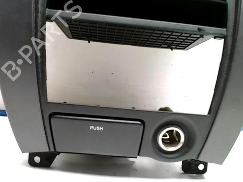 Used Middle console HYUNDAI TUCSON (JM) 2.0 CRDi (136 hp) 31226545