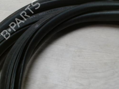 Gummiliste PEUGEOT 308 I (4A_, 4C_) 1.6 HDi (109 hp) 31228692