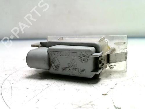 Licence plate light RENAULT LAGUNA II (BG0/1_) 1.6 16V (BG1G, BG1H) | BP25421531I40