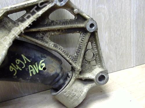 Bras de suspension avant gauche SEAT IBIZA III (6L1) 1.4 TDI (70 hp) 29517318