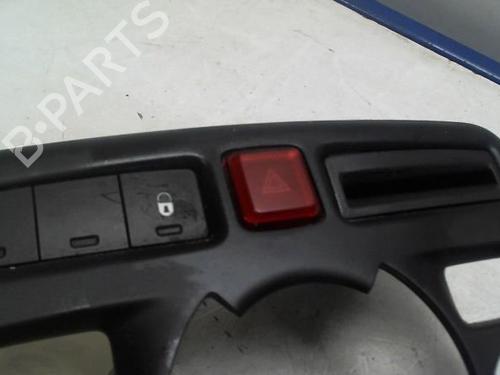 Consola central CITROËN C3 Picasso (SH_) 1.4 VTi 95 (SH8FSC, SH8FP0, SH8FP6) (95 hp) 31235768