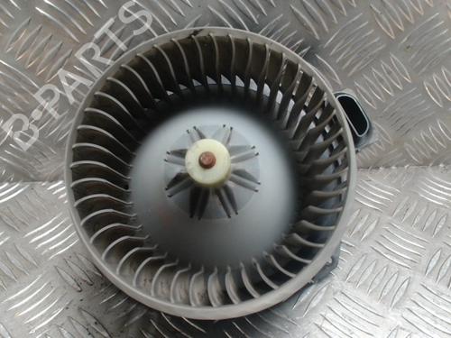 Rejilla aireadora TOYOTA YARIS (_P9_) 1.4 D-4D (NLP90_, NLP90R) (90 hp) 31257377