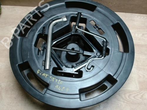 Jack Kit FIAT STILO (192_) 1.9 JTD (192_XF1A) (80 hp) 31225576