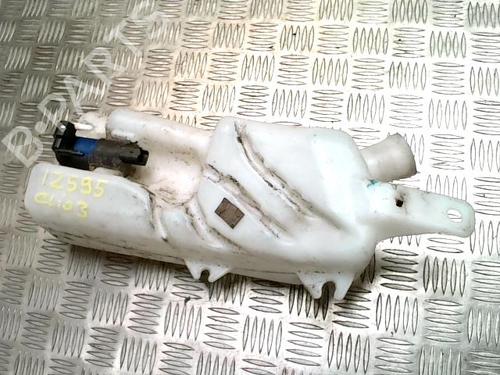 Used Windscreen washer tank Windscreen washer tank RENAULT CLIO III (BR0/1, CR0/1) 1.5 dCi (C/BR0G, C/BR1G) (68 hp) 35920765 35920765