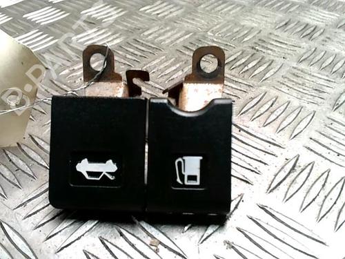 Used Switch NISSAN MICRA III (K12) 1.2 16V (65 hp) 31236743