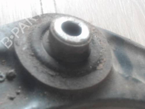 Used Left front suspension arm PEUGEOT 308 I (4A_, 4C_) 1.6 HDi (109 hp) 25415901