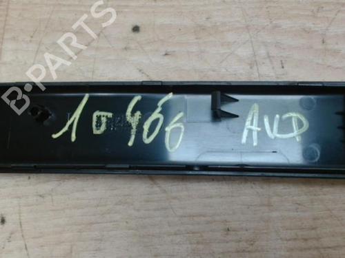 Front right wheel arch trim SEAT LEON (1P1) 1.9 TDI | BP29057098C135 