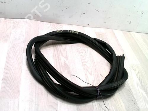 Used Rubber door seal NISSAN QASHQAI I (J10, NJ10) 1.5 dCi (106 hp) 31227391
