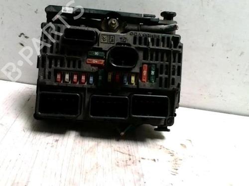 Fuse box PEUGEOT 407 SW (6E_, 6D_) 1.6 HDi 110 | BP25425656E1