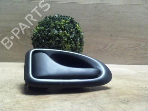 Puxador interior trás esquerdo DACIA LOGAN MCV (KS_) 1.5 dCi (KS0W) (86 hp) 31225185