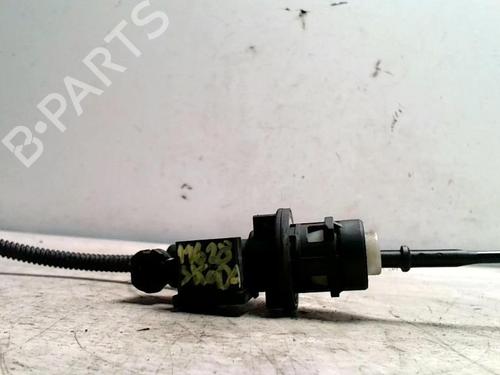 Used Clutch slave cylinder SKODA OCTAVIA II Combi (1Z5) 1.6 TDI (105 hp) 25424576