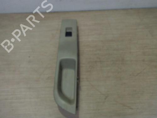 Used Right front window switch NISSAN MICRA III (K12) 1.2 16V (65 hp) 25408416
