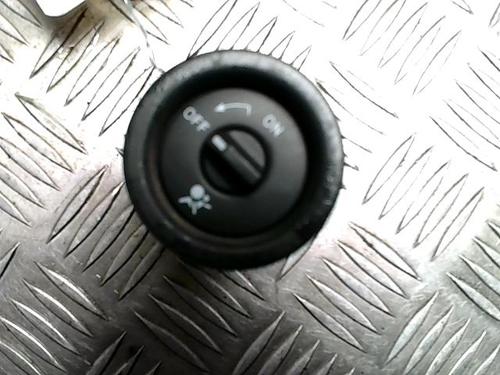 Switch DACIA SANDERO II TCe 90 (B8M1, B8MA, B8AC) | BP32519771I30