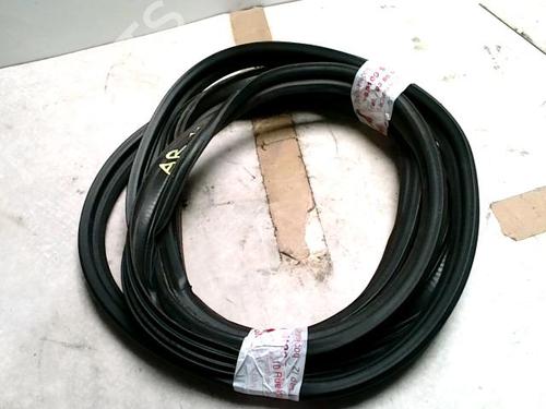 Gummiliste MITSUBISHI OUTLANDER II (CW_W) 2.0 DI-D (CW8W) (140 hp) 31227112