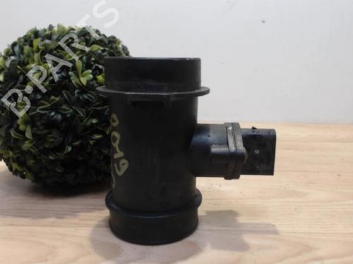 Used Mass air flow sensor MERCEDES-BENZ VITO Van (W638) 112 CDI 2.2 (638.094) (122 hp) 25386951