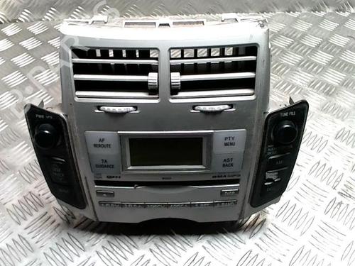 Used Radio TOYOTA YARIS (_P9_) 1.4 D-4D (NLP90_, NLP90R) (90 hp) 31257439