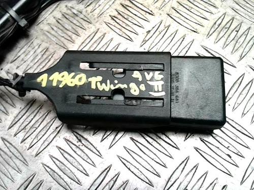 Seat buckle RENAULT TWINGO II (CN0_) 1.2 16V (CN04, CN0B) | BP31362115I32