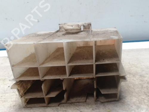 Used Rear bumper bracket RENAULT CLIO III (BR0/1, CR0/1) 1.6 16V (BR05, BR0B, BR0Y, BR15, BR1J, BR1M, BR1Y, CR0B,... (112 hp) 28057967