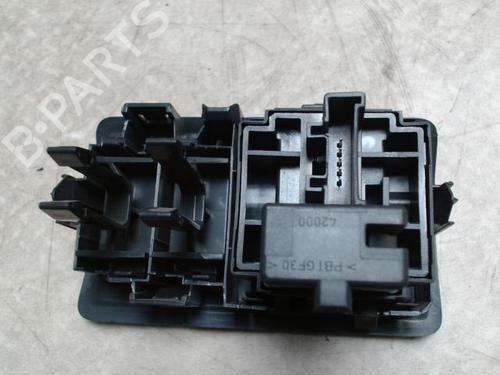 Commande de phare RENAULT CLIO III (BR0/1, CR0/1) 1.5 dCi (BR17, CR17) (86 hp) 31229710