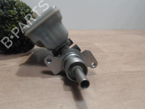 Brake master cylinder RENAULT TRAFIC II Van (FL) 1.9 dCi 100 (FL0C, FL0K, FL0B) | BP25413527M77 