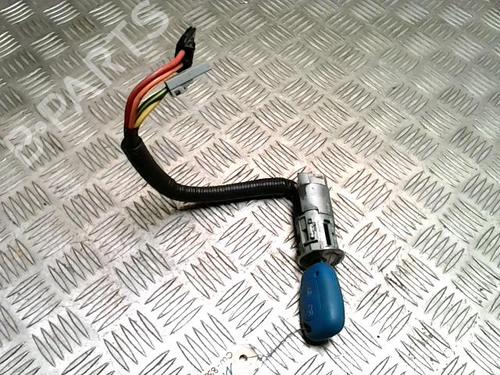 Used Ignition barrel RENAULT TRAFIC II Van (FL) 2.0 dCi 115 (FL01, FL0U, FL00, FL0H, FL0M) (114 hp) 33128968