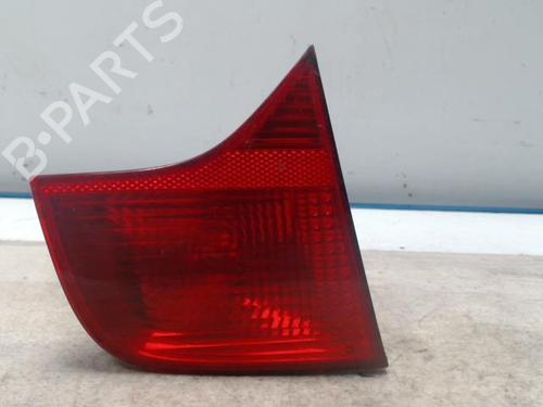 Farolim esquerdo da mala AUDI A4 B5 (8D2) 2.5 TDI quattro (150 hp) 31221877