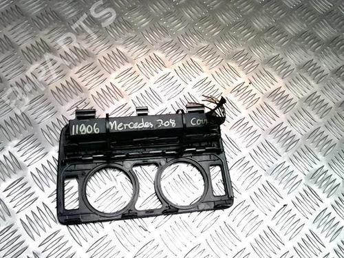 Warning switch MERCEDES-BENZ CLK (C208) CLK 200 (208.335) | BP31236568I22