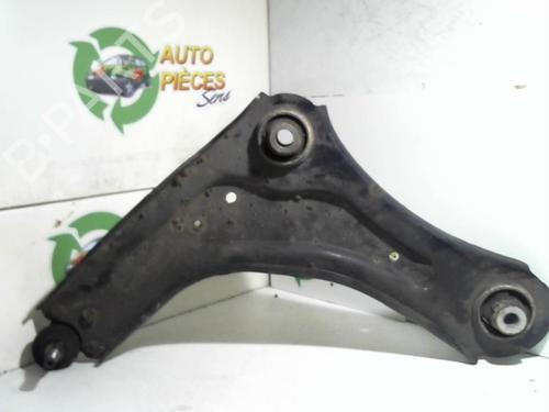 Used Left front suspension arm RENAULT LAGUNA III (BT0/1) 1.5 dCi (BT00, BT0A, BT0T, BT1J) (110 hp) 30194748