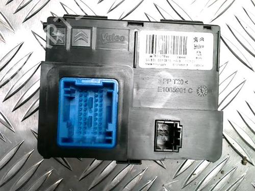 Used Control unit CITROËN C4 Picasso II 1.6 HDi / BlueHDi 115 (115 hp) 26405408