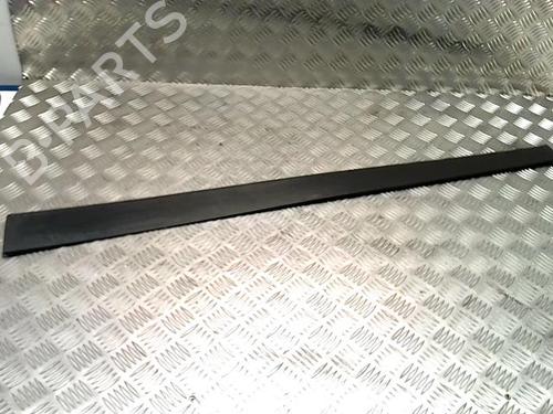 Used Front right wheel arch trim SEAT ARONA (KJ7, KJP) 1.0 TSI (116 hp) 31238591